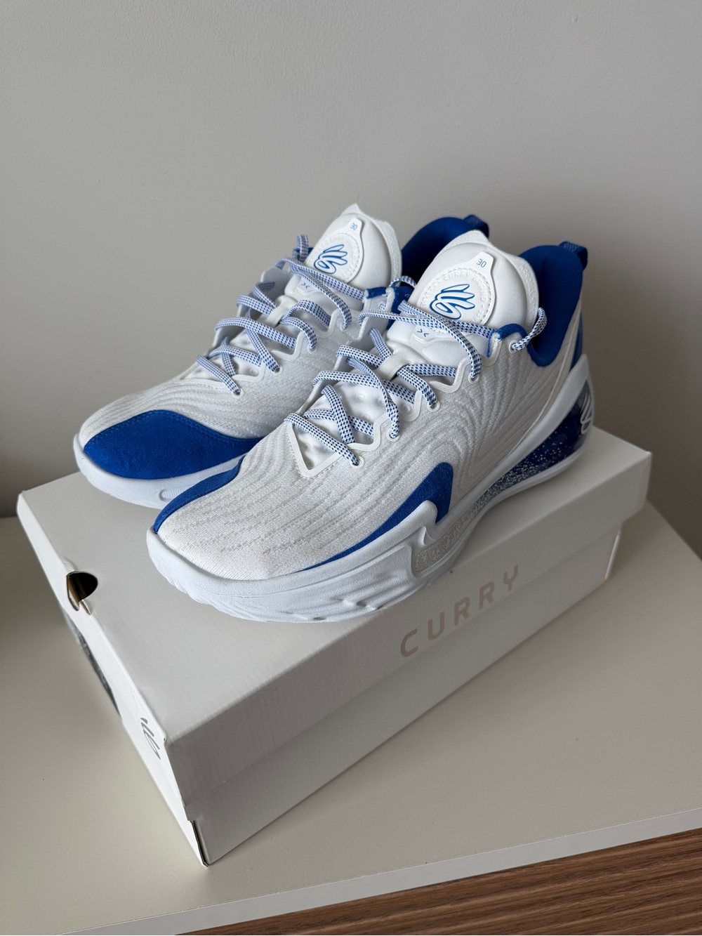 Under Armour Curry 12 Team Basketball Shoes White Blue Men’s Size 10 - Picture 3 of 10